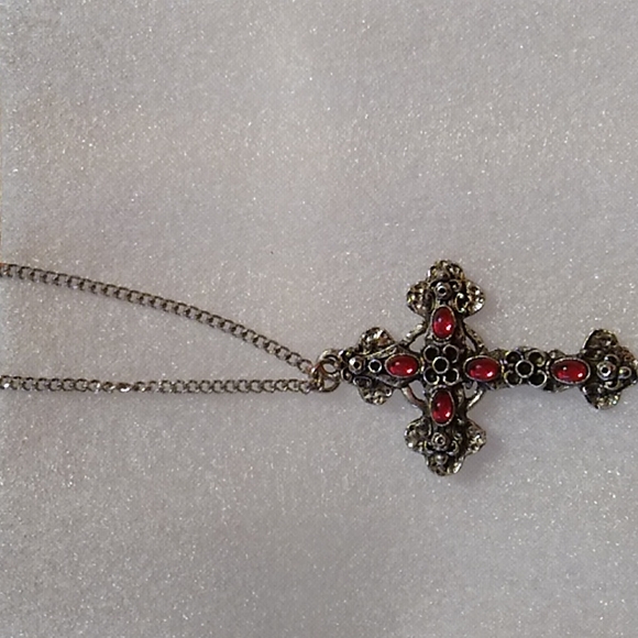 New Red Stone Cross - Picture 2 of 7